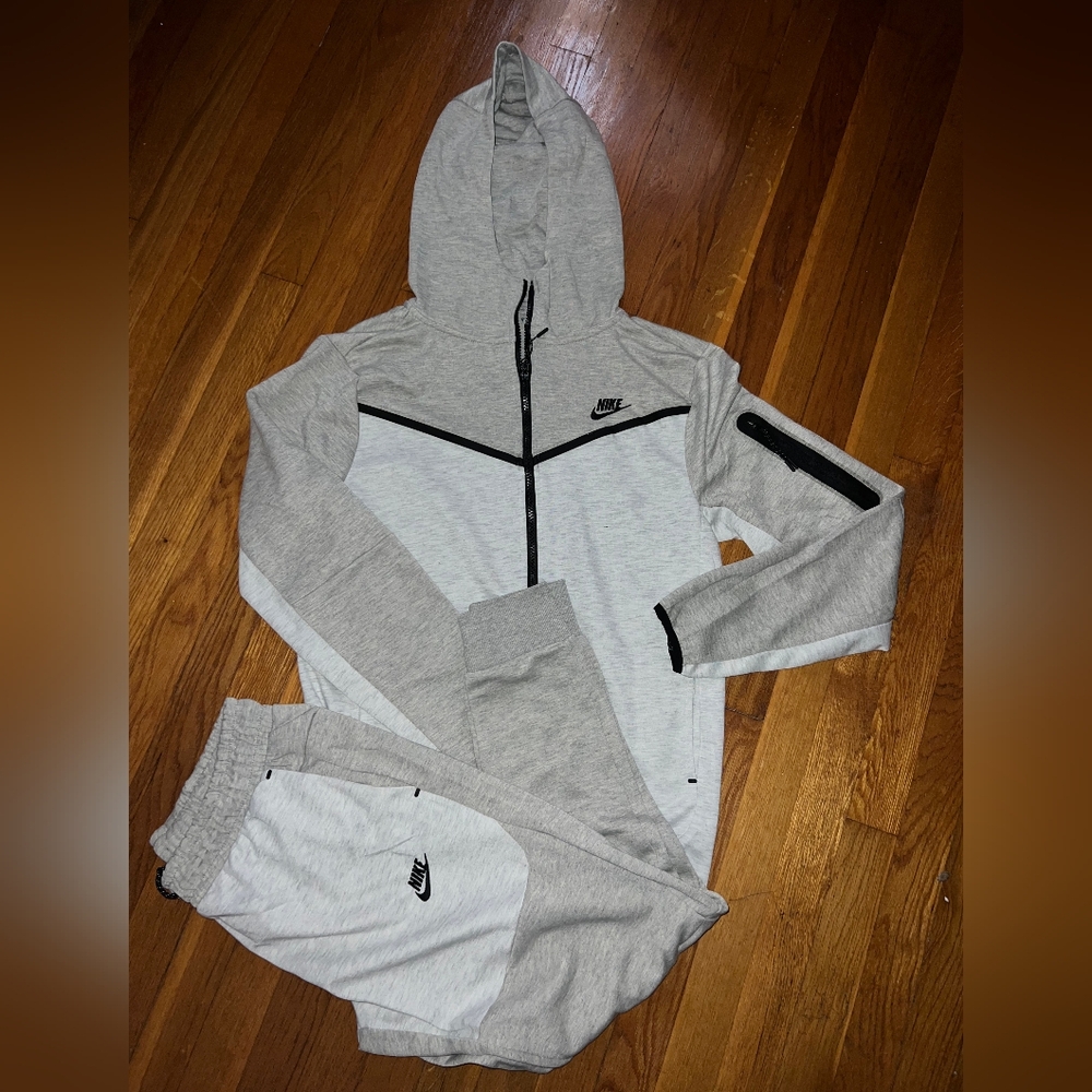 Grey Nike sweatsuit